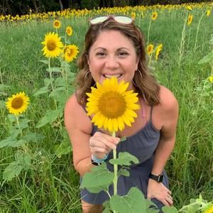 Meet your Posher, Monica